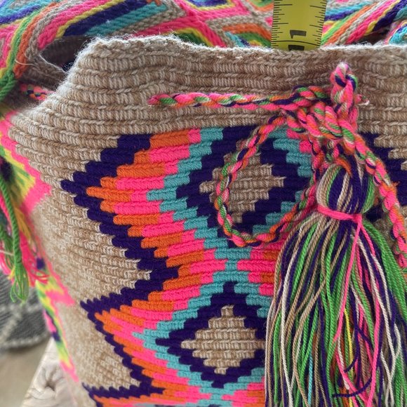 NEW - Wayuu Authentic Colombian Mochila handwoven bag - Picture 4 of 4